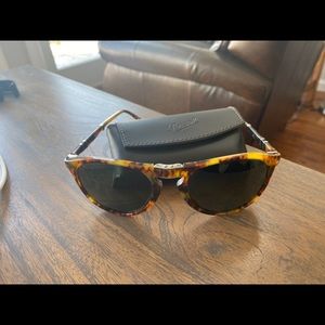 Persol 714 polarized caffe sunglasses
